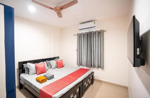 Kondapur Hotel | Yellow Bells Signature HITEC City