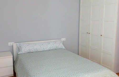 Ponferrada Apartamento | Yellow Door 2