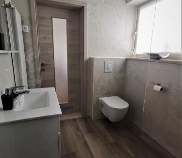 Postojna Casa | Yellow Dreamhouse