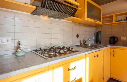 Le Cure Apartamento | Yellow Home by MMega