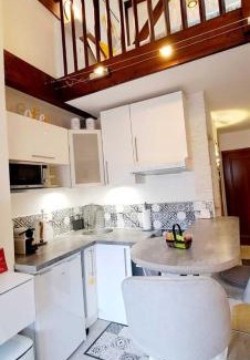Cluses Apartamento | Yellow Home-by So'SerenityHome-balcon vue montagne-mezzanine