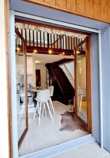Cluses Apartamento | Yellow Home-by So'SerenityHome-balcon vue montagne-mezzanine