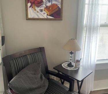 Sherman Hill Apartamento | yellow house downtown