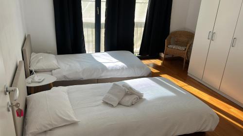 Mendrisio Casa | Yellow House Guest House