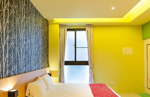 East District Casa | Yellow Kite