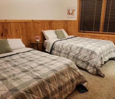 Siren Casa | Yellow Lake Sunset Cabin