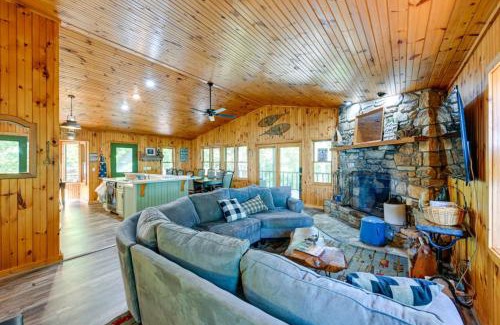 Cullowhee Casa | Yellow Mountain Vista Echoes at 4400