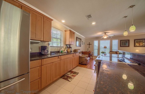 Canyon Lake Casa | Yellow Rose Cl 2459 1 Bedroom Home by RedAwning