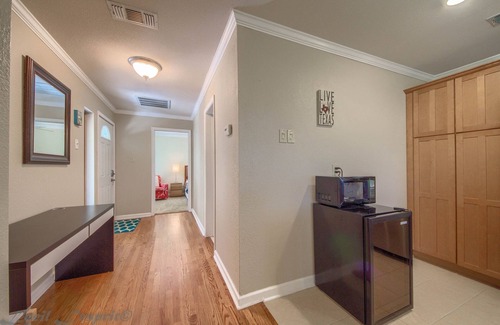 Canyon Lake Casa | Yellow Rose Cl 2459 1 Bedroom Home by RedAwning