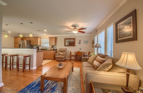 Canyon Lake Casa | Yellow Rose Cl 2459 1 Bedroom Home by RedAwning