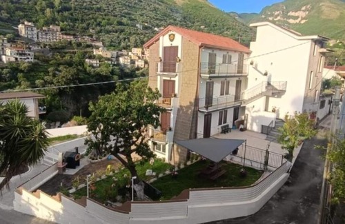 Gragnano Apartamento | YELLOW STUDIO APARTMENT