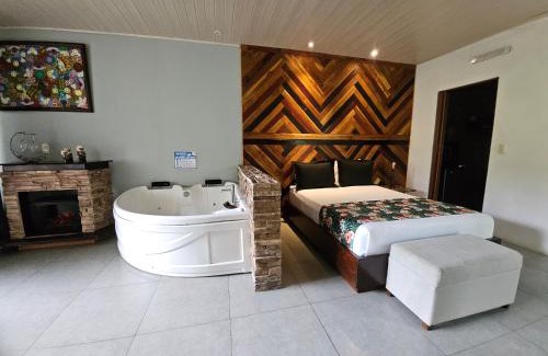 La Fortuna Hotel | Yellow Tree Suites