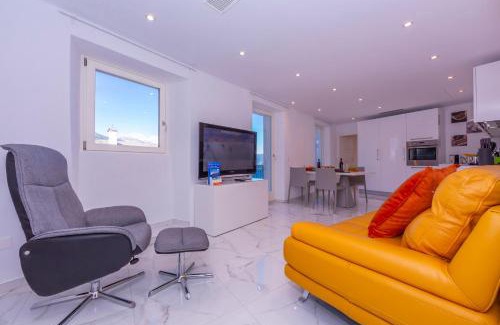 Ronco sopra Ascona Apartamento | Yellow View Apartment - Happy Rentals