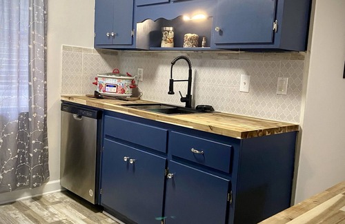 Ocean Springs Cabaña | Yellowstone Cottage by the Sea (Gulf Coast Beach)