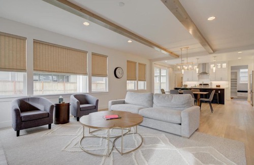 Bozeman Casa | Yellowstone Country Outdoor Adventures, Sleeps 6