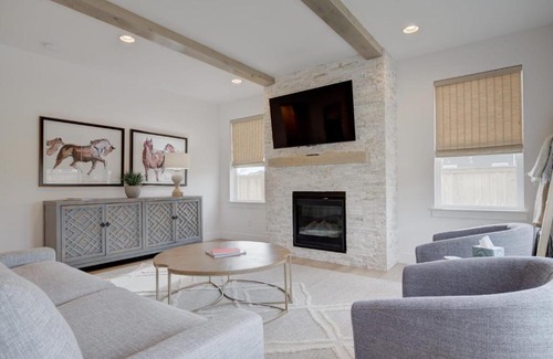 Bozeman Casa | Yellowstone Country Outdoor Adventures, Sleeps 6