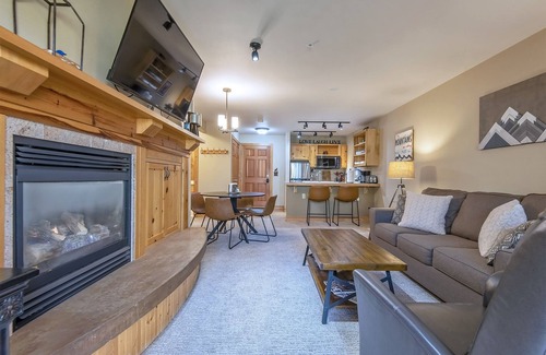 Driggs Condominio | Yellowstone & Grand Teton Parks!3 Community Hot Tubs! Updated, Stocked & Clean!