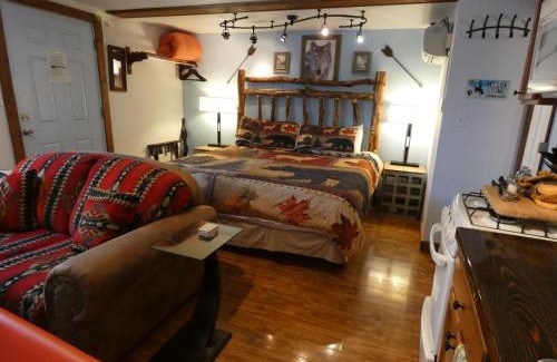 West Yellowstone Hotel | Yellowstone Motel - Adults Only - All rooms have kitchens