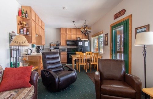 Gardiner Cabina | Yellowstone Riverside Cabin - ¡En el río junto al Parque Nacional Yellowstone!