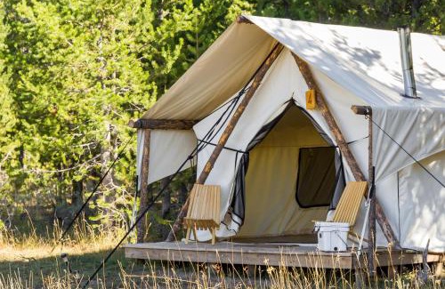 Island Park Otro | Yellowstone Safari Camp