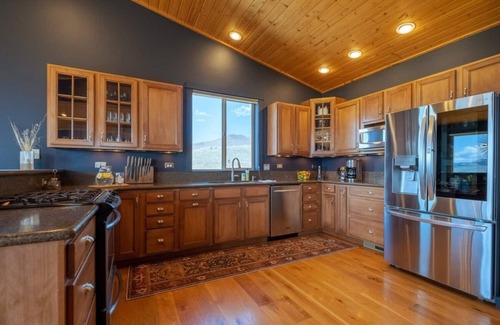Emigrant Casa | Yellowstone Sky House