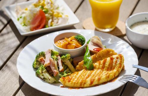 Ginowan Hotel | Yenns Marina Inn Mercy