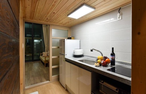 Yeosu Casa | Yeosu Chunghong Pension