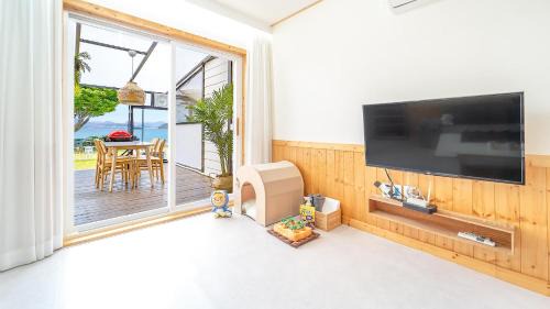 Dolsan-eup Casa | Yeosu Dangdangi Dog Family Pension Gold