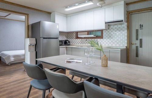 Dolsan-eup Casa | Yeosu Dulggot Pension