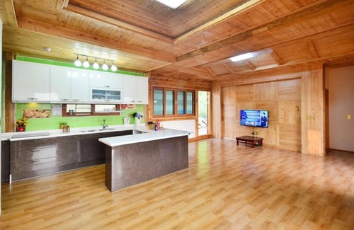 Yeosu Casa | Yeosu Haneulchae Hanok Pension