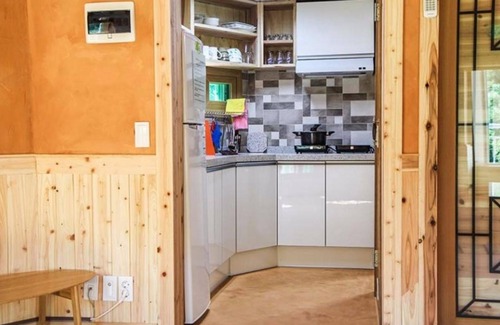 Dolsan-eup Casa | Yeosu Hayanjeongwon Pension