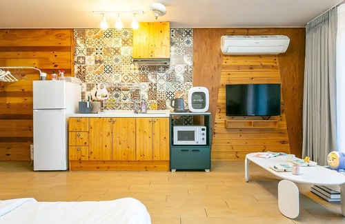 Dolsan-eup Casa | Yeosu Hi Mom Kids Family Pension Black