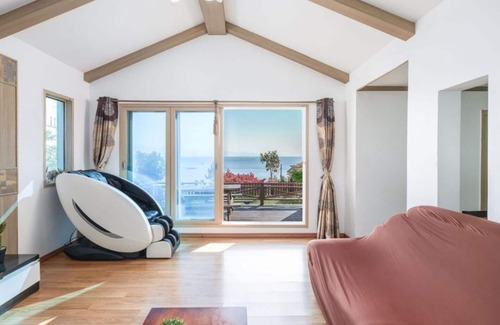 Dolsan-eup Casa | Yeosu Mijas Bill Pension
