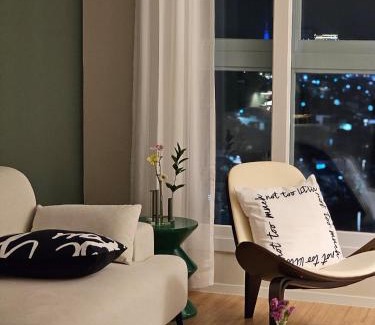 Wagol Apartamento | YEOSU Night Sea, Hotel Bedding