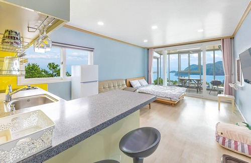 Dolsan-eup Casa | Yeosu Seuteimeong