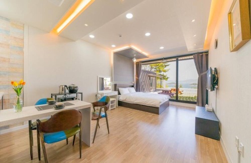 Musilmok Casa | Yeosu The Island Looks Pension