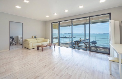 Dolsan-eup Casa | Yeosu Ulala Pension