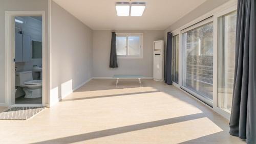 Dolsan-eup Casa | Yeosu Yeogiyo Pension