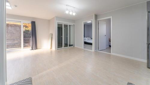 Dolsan-eup Casa | Yeosu Yeogiyo Pension