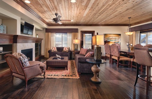 Grand Elk Ranch Complejo | Sí ... ¡Aguas termales de azufre!
