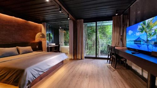 Nam Dong Otro | YesHue Eco Waterfall Retreat