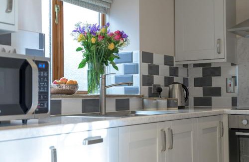 Frampton Casa | Yew Cottage