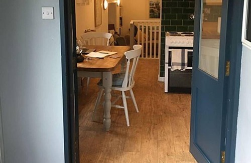 Kilmun Cabaña | Yewtree Cottage -The Art House
