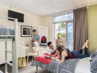 Adelaide Central Business District Hostal | YHA Adelaide Central