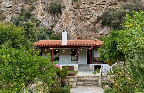 Palaiokastro Cabaña | Yiama's Seaside Cottage, Paleokastro near Heraklion Crete