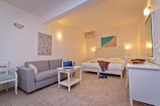 Ornos Hotel | Yiannaki Hotel