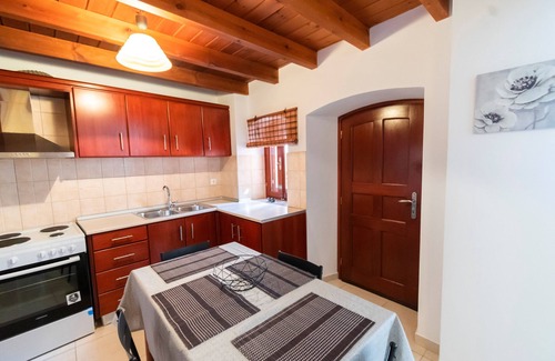Symi Apartamento | YIAYIA's Central Apartment
