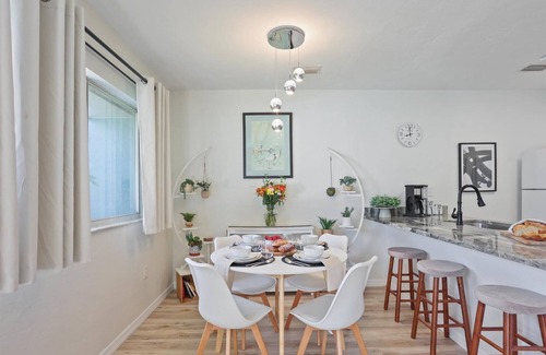 Gainesville Condominio | Ying Yang Suite | King Bed - Zen Condo