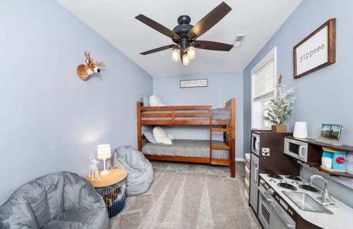 Sunnyland Casa | Yippee Lane - 60 Acre Private Pond Retreat