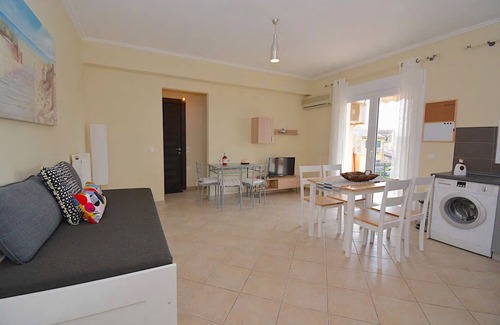 Corfu Town Apartamento | Ykies Apartment by Corfuescapes